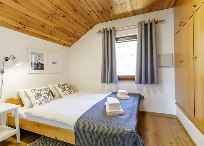 Alpinia Apartments