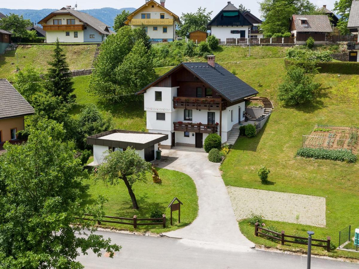 Alpinia Apartment