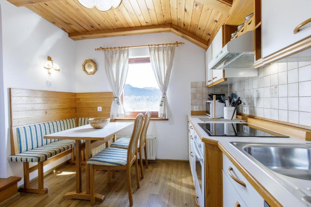 Alpinia Apartment *